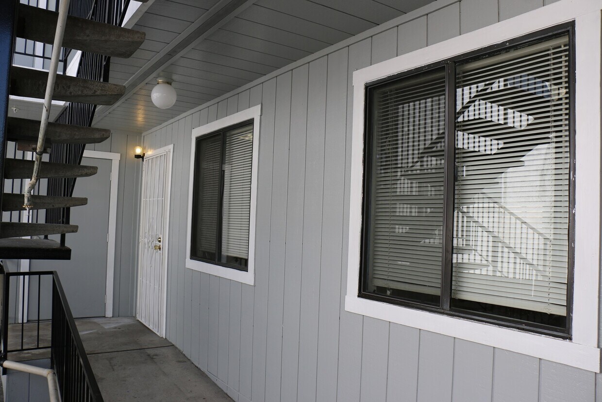 Primary Photo - 3802 39th Ave