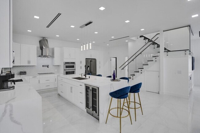 Foto del edificio - 3824 SW 49th Pl