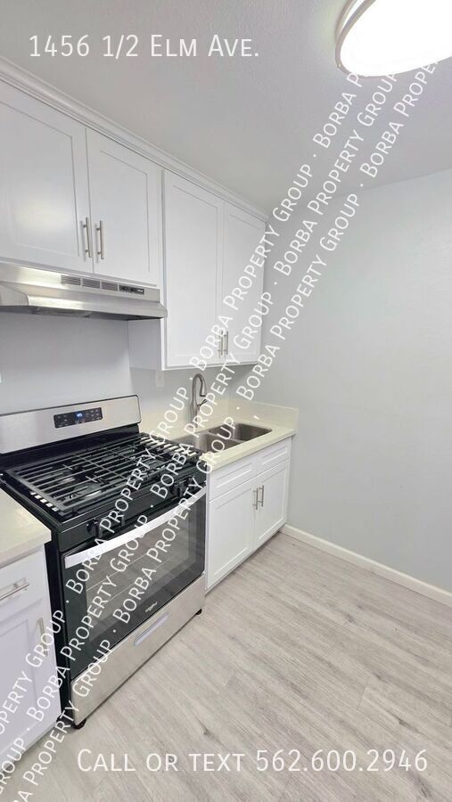 Building Photo - 1456 Elm Ave