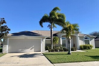 Building Photo - 1475 Knoll Ridge Dr