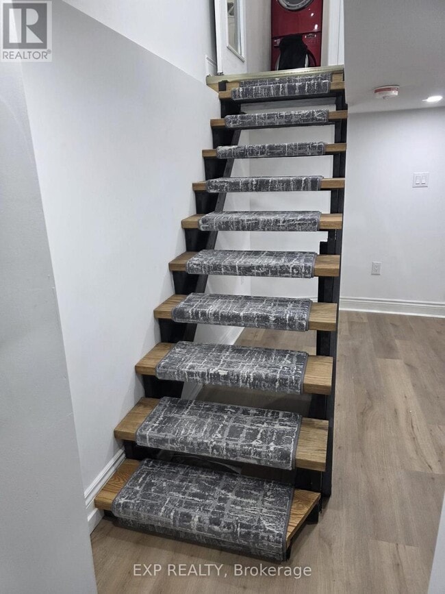 Building Photo - 6564 Level Ave