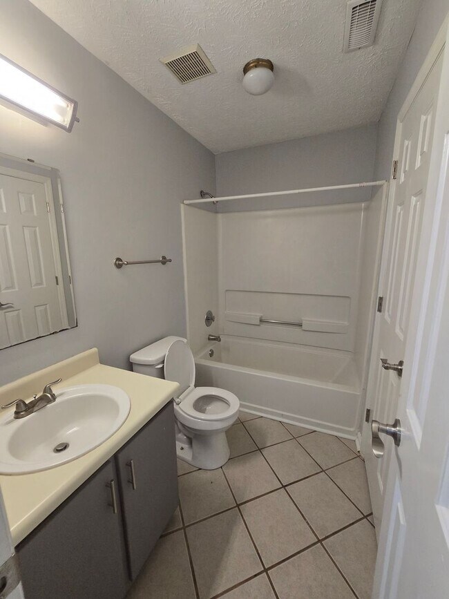 Foto del edificio - 2700-3 Preston Woods Drive