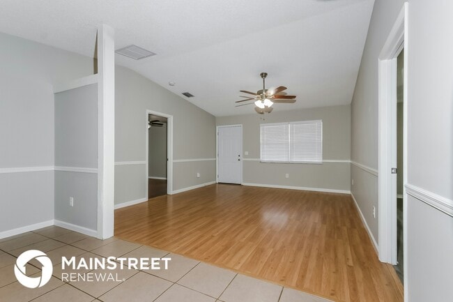 Building Photo - 5315 Hickory Dr