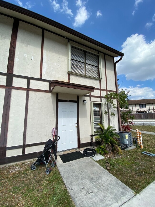 Building Photo - 5145 Breckenridge Pl
