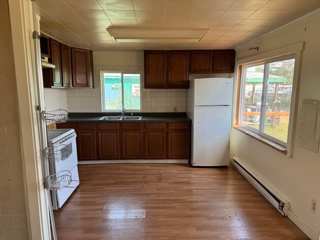 Building Photo - Gooseberry Point 2 Bed 1 Bath