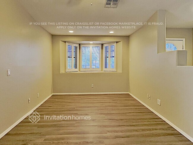 Foto del edificio - 3001 E Danbury Rd