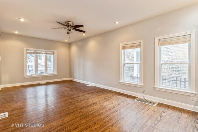 Building Photo - 1028 N Karlov Ave