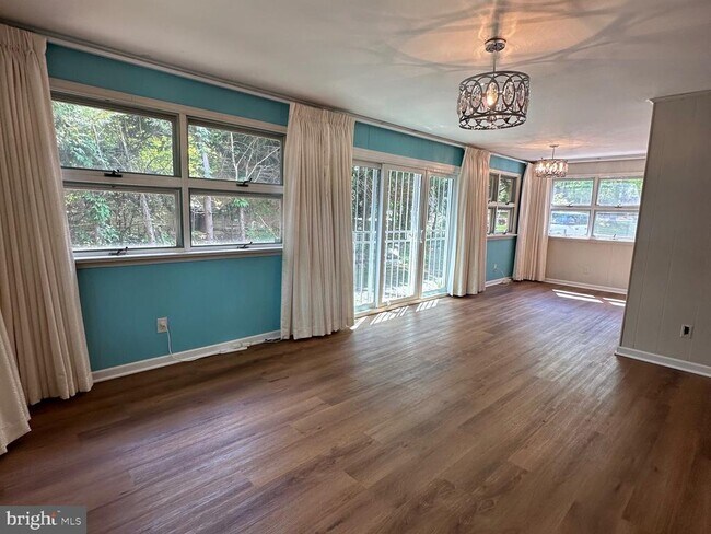 Building Photo - 12400 Deloraine Cir