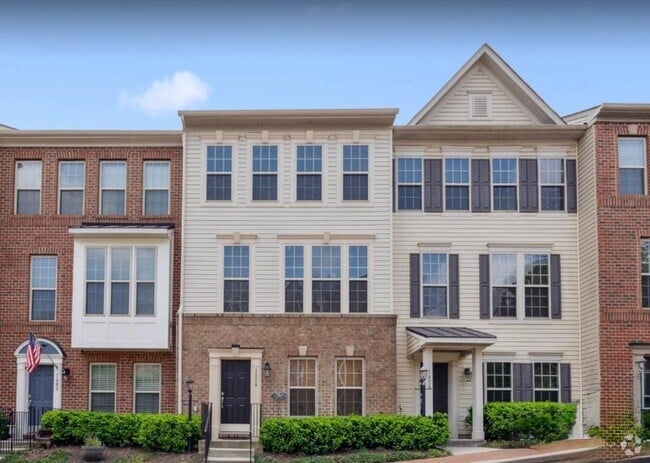 Building Photo - 1604 Sebring Ct