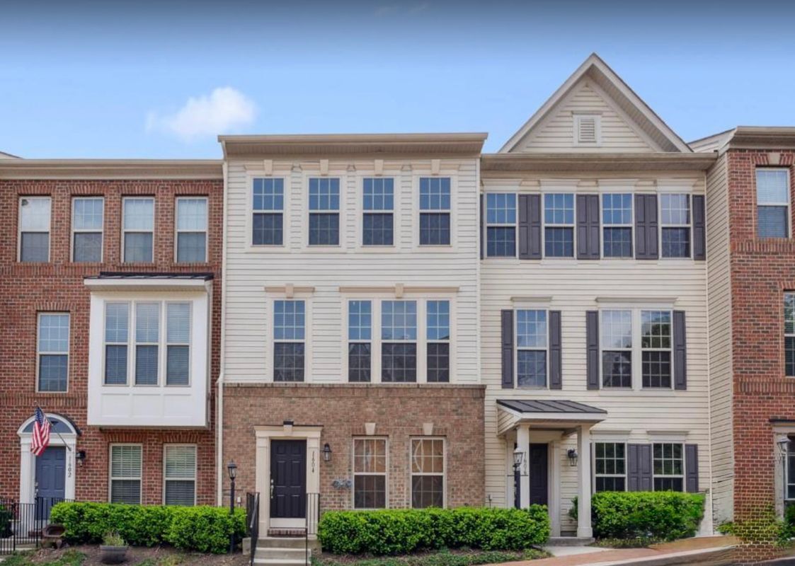 Primary Photo - 1604 Sebring Ct