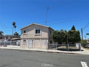 Building Photo - 1332 W 20th St