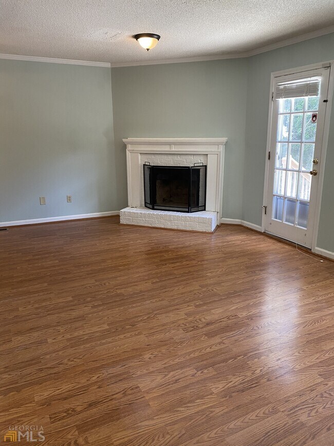 Foto del edificio - 156 Brighton Ct SW