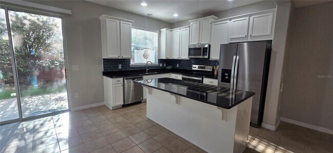 Building Photo - 9478 Silver Buttonwood St