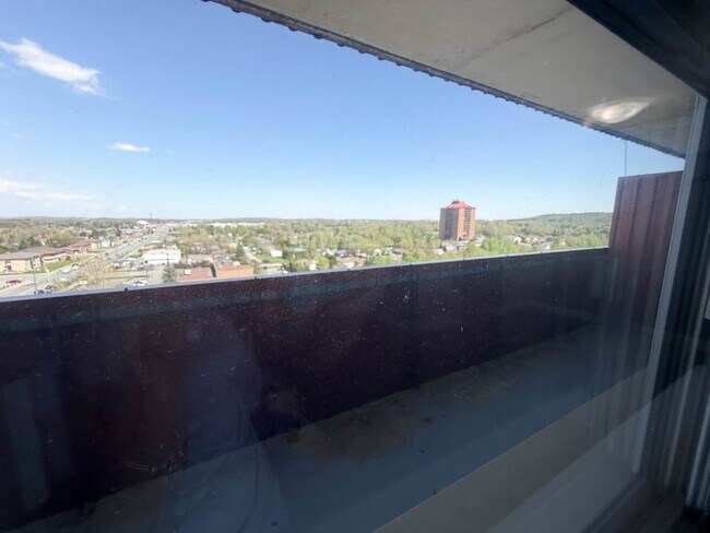 Photo du bâtiment - 901 Lasalle Blvd