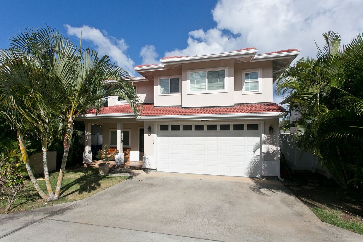 Foto principal - Wonderfully furnished rental - available i...