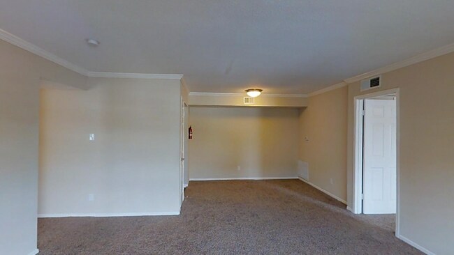 Building Photo - 7001 Westview Dr