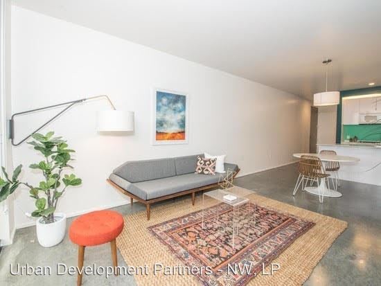 Foto principal - 124 NE 3rd Ave
