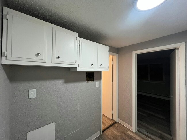 Building Photo - 13430 Euclid Ave