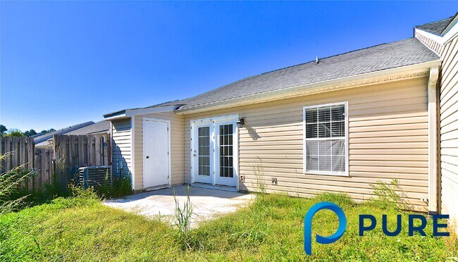 Building Photo - 442 Regency Park Drive