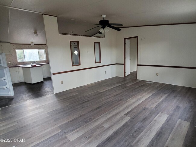 Foto del edificio - 5833 Blue Springs Rd