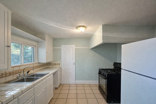 Foto del edificio - 745 E Home Ave