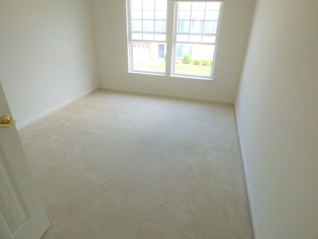 Building Photo - 32267 Pelican Ct