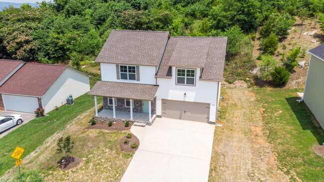 Building Photo - 628 Drakewood Rd