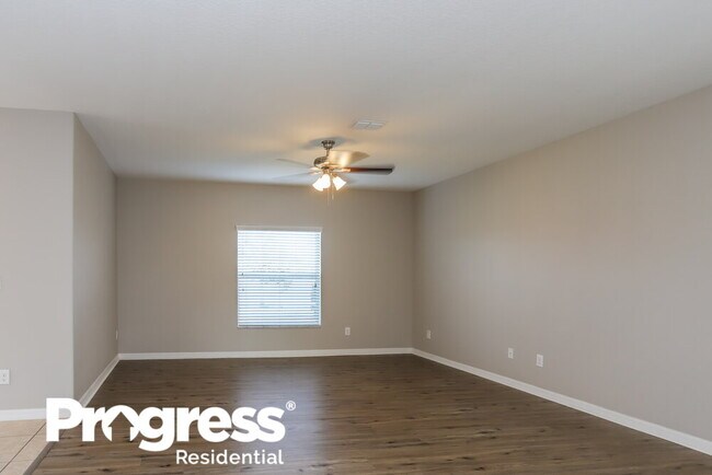 Building Photo - 6303 Trent Creek Dr