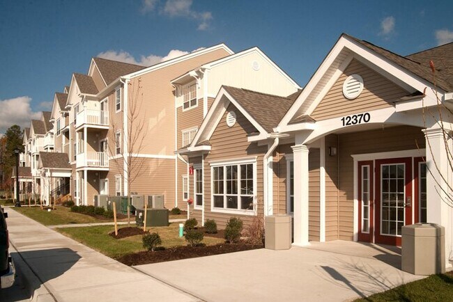 Foto del edificio - 12370 Somerset Ave