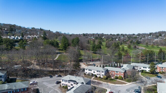Foto del edificio - 137 Lake Shore Rd