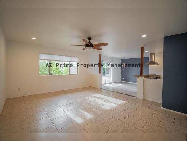 Building Photo - 12028 N 22ND ST, PHOENIX AZ