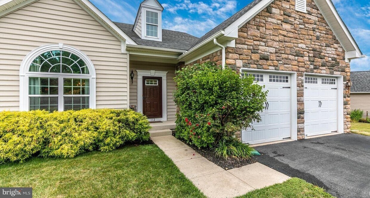 Primary Photo - 112 Clydesdale Cir