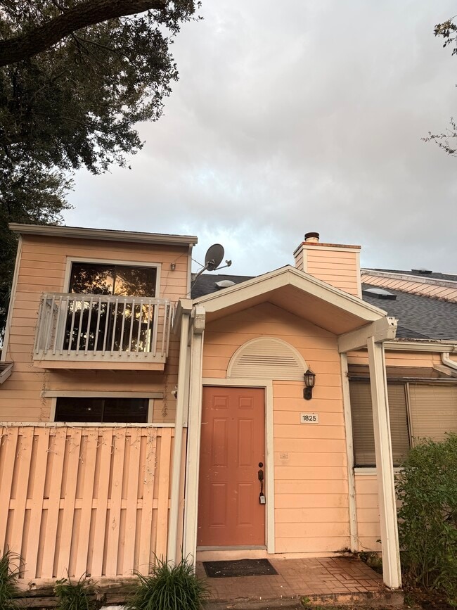 Building Photo - 1825 Adventure Pl