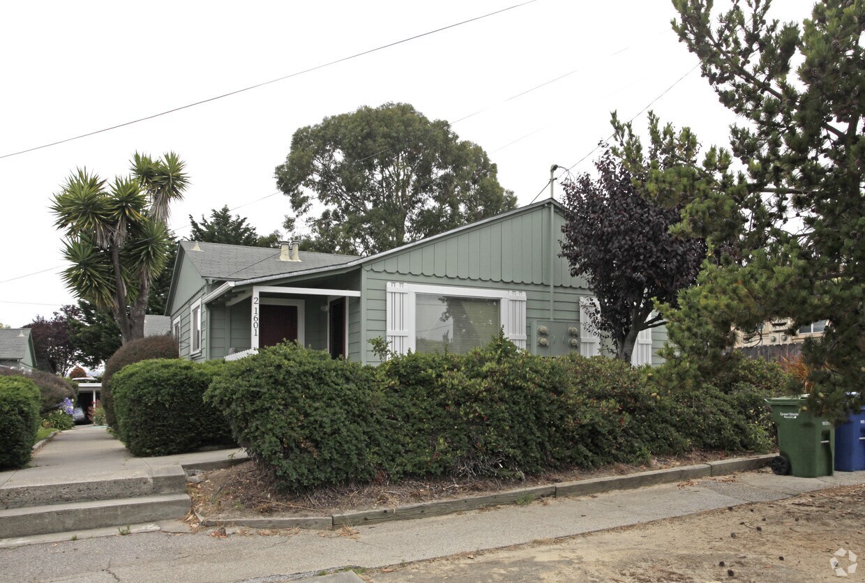 Foto del edificio - 21601 E Cliff Dr