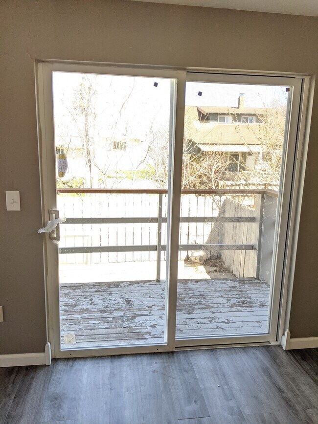 Building Photo - 117 E Euclid Ave