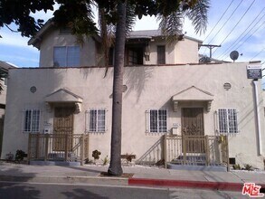 Building Photo - 1204 N Citrus Ave