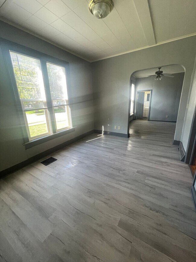 Foto del edificio - 952 Elmwood Ave