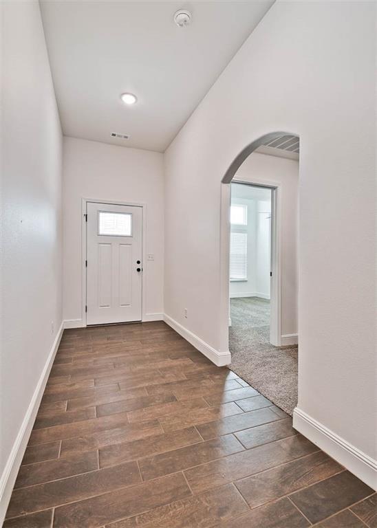 Building Photo - 2140 Bluestem Dr