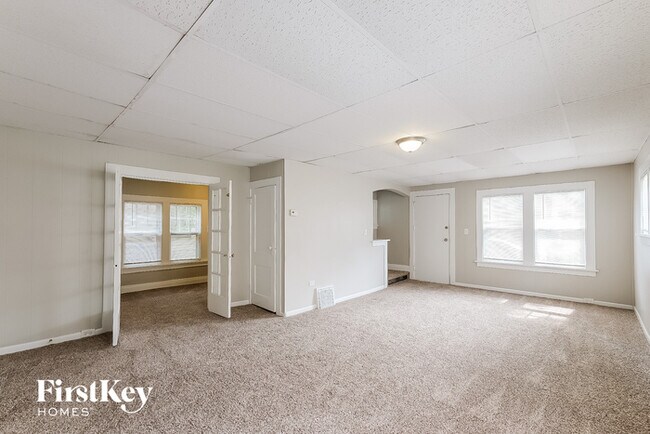 Building Photo - 308 Blackhawk St