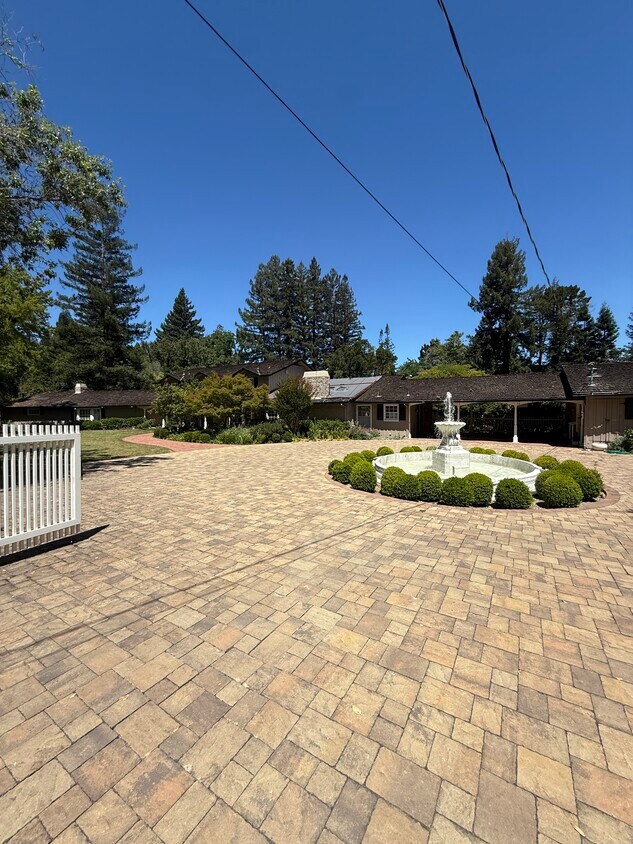 Primary Photo - 25567 Willow Pond Ln