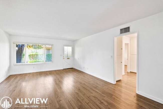 Foto del edificio - 2 br, 2 bath House - 17621 17th Street Uni...