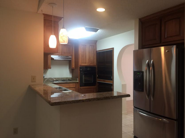 Building Photo - 117 N Club Dr