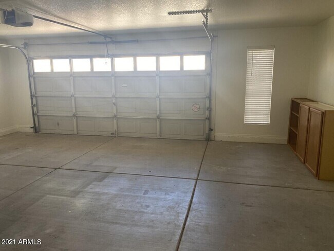 Foto del edificio - 525 W Candlewood Ln
