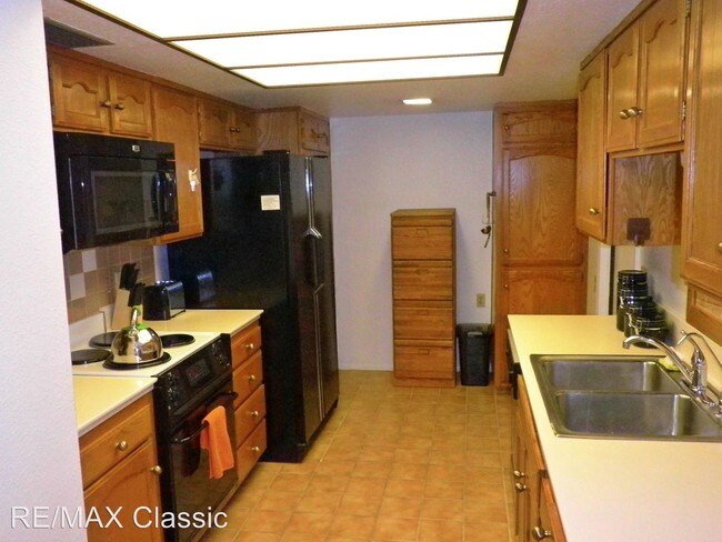 Building Photo - 266 Leisure World