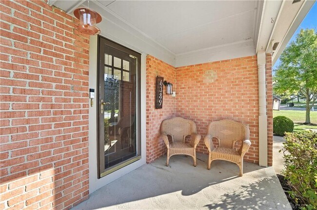 Foto del edificio - 6389 Willow Ln