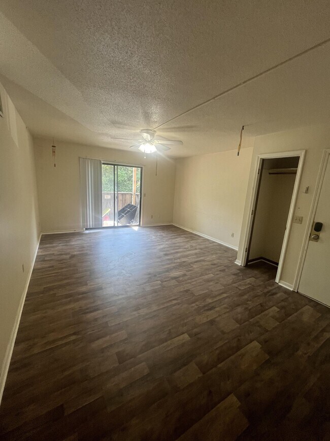 Foto del edificio - 515 Laurel St