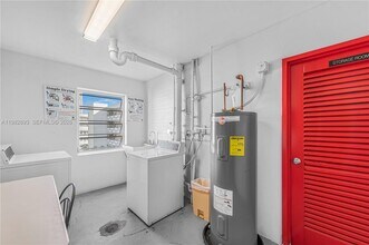 Building Photo - 3020 Marcos Dr