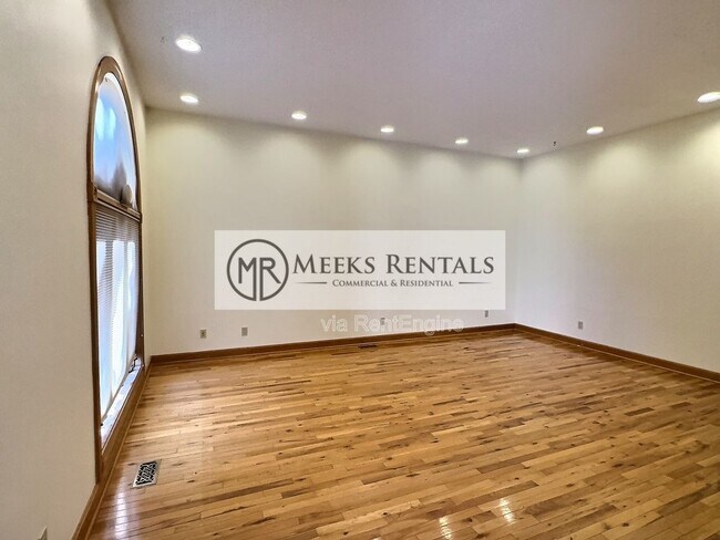 Foto del edificio - 30 Bridlewood Rd