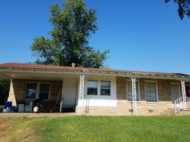 Primary Photo - 2123 W Main St