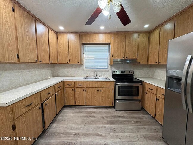 Foto del edificio - 5306 Potomac Ave